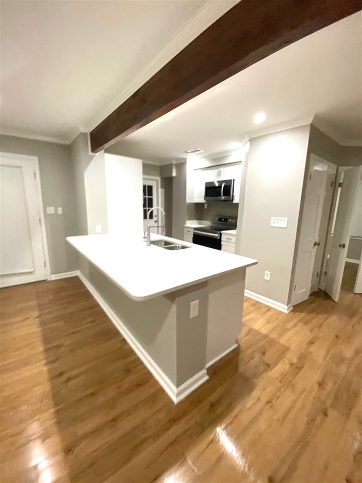 4469 Garnett Road Memphis, TN 38117 - Photo 4 of 15