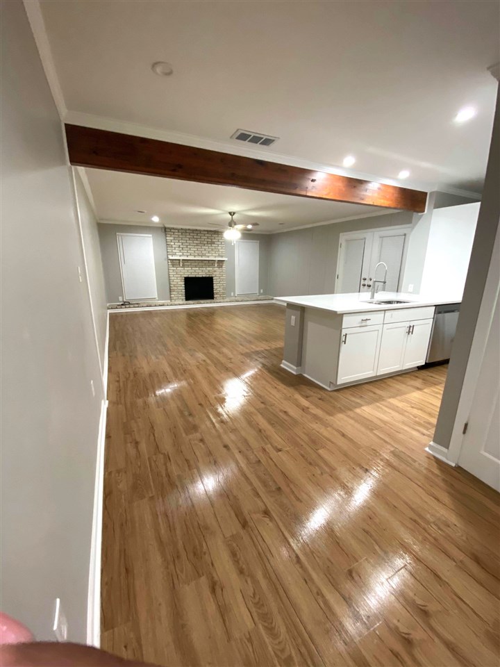 4469 Garnett Road Memphis, TN 38117 - Photo 6 of 15