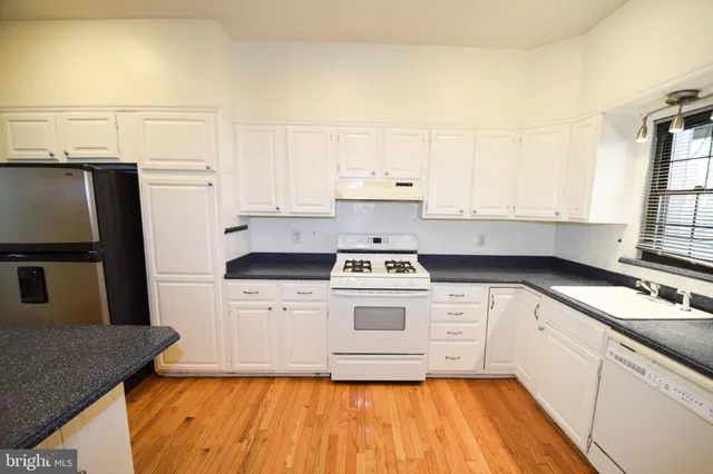 $2,300 | 3606 Hudson Street, Baltimore, MD 21224
