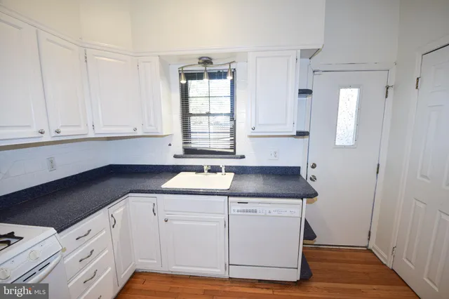 $2,300 | 3606 Hudson Street, Baltimore, MD 21224
