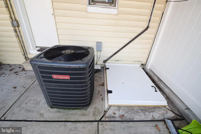 $2,300 | 3606 Hudson Street, Baltimore, MD 21224