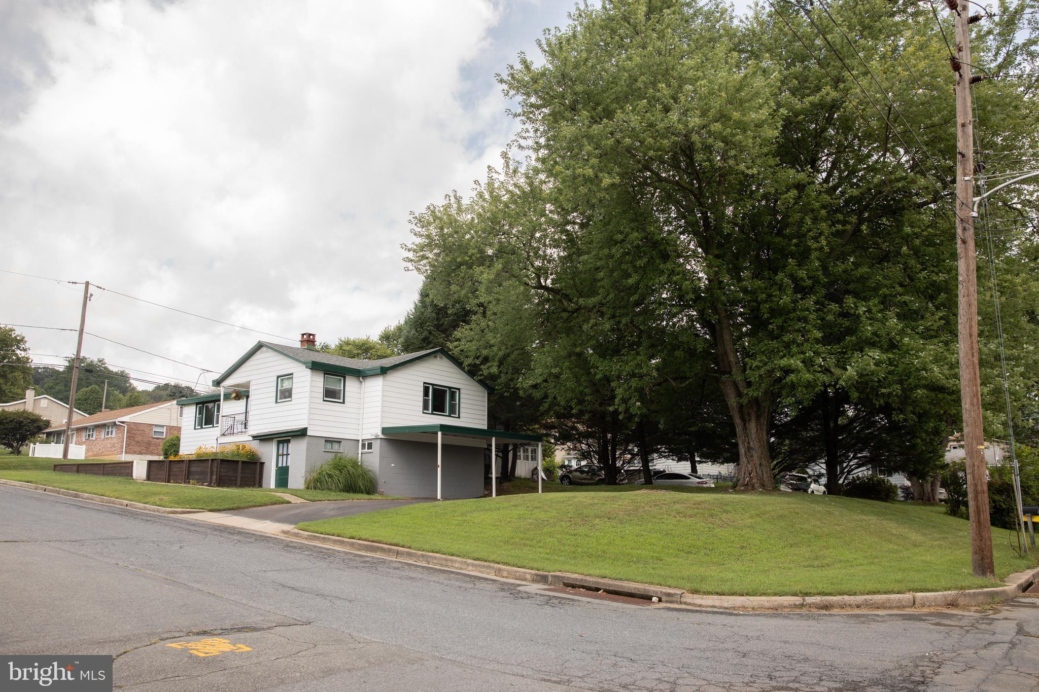 300 Funston Avenue Reading, PA 19607 - Photo 4 of 25