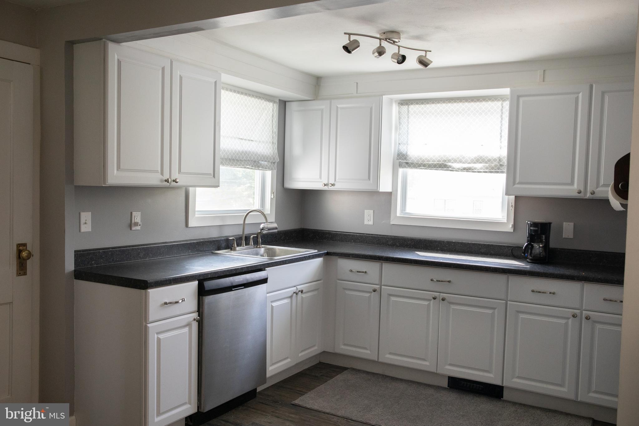 300 Funston Avenue Reading, PA 19607 - Photo 7 of 25