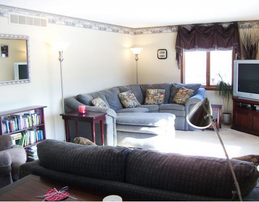 1585 Freeport Road Kittanning, PA 16201 - Photo 3 of 15 Living Room.