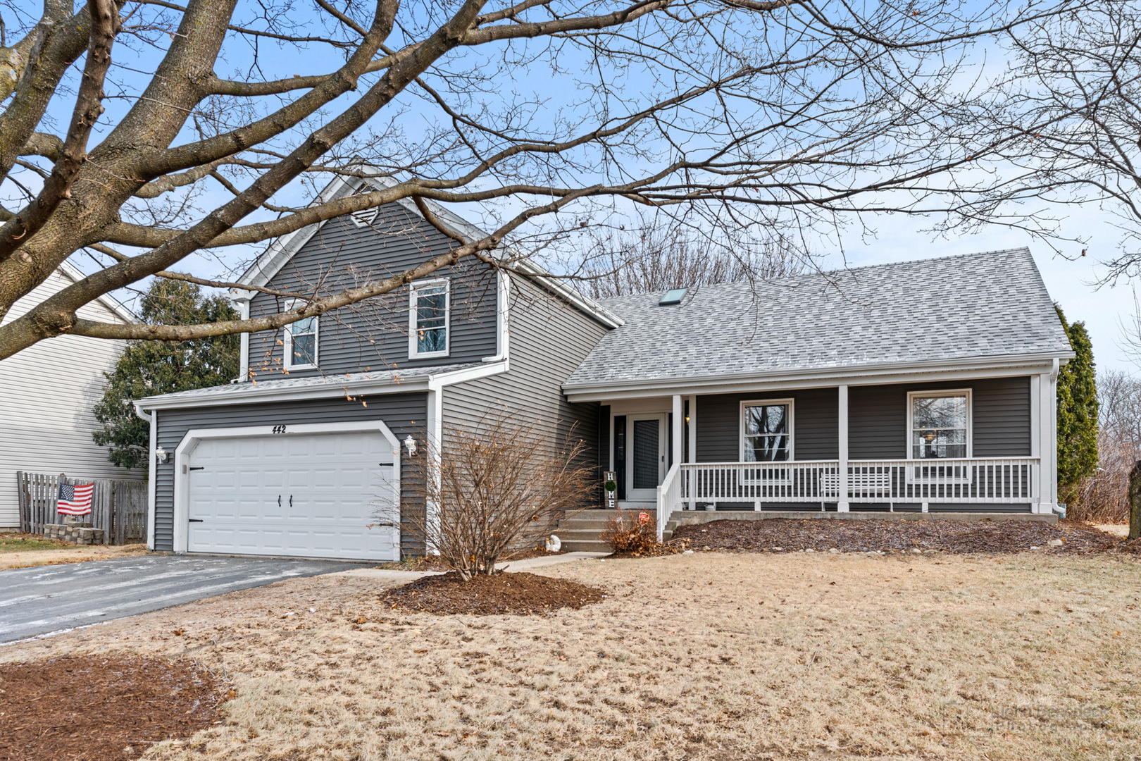 442 Hunters Way Fox River Grove, IL 60021 - Photo 1 of 36 Gallery Image 1