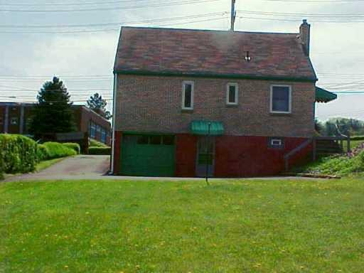 1394 Hamilton Road Castle Shannon, PA 15234 - Photo 7 of 8 Yard/Garden.