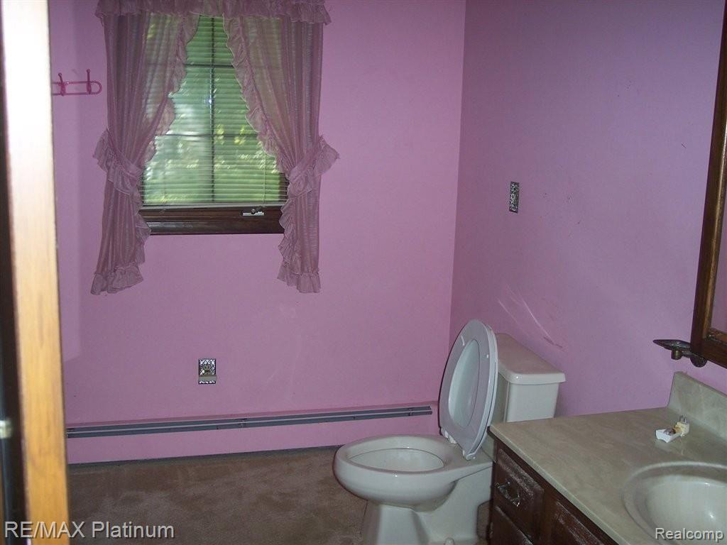 4107 Center Road Linden, MI 48451 - Photo 8 of 40 HALF OF MASTER.JPG