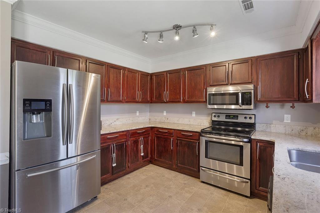 4003 Loch Mere Road High Point, NC 27265 - Photo 11 of 24 Gallery Image 11