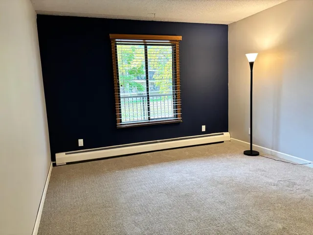 $179,000 | 10511 Cedar Lake Road, Unit 218, Minnetonka, MN 55305