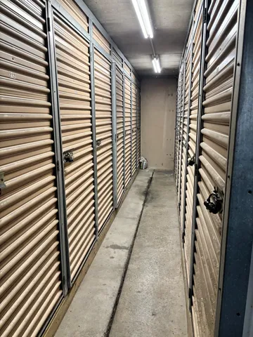 $179,000 | 10511 Cedar Lake Road, Unit 218, Minnetonka, MN 55305