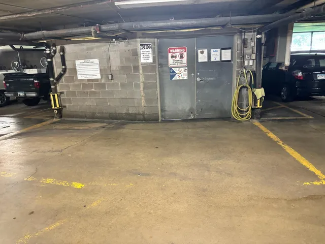 $179,000 | 10511 Cedar Lake Road, Unit 218, Minnetonka, MN 55305