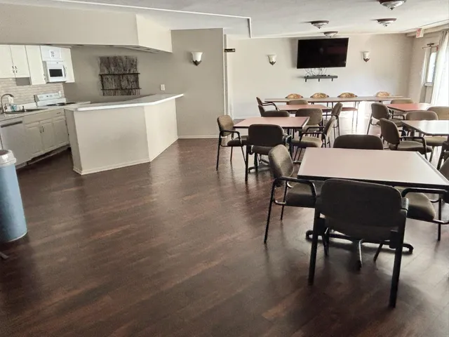 $179,000 | 10511 Cedar Lake Road, Unit 218, Minnetonka, MN 55305