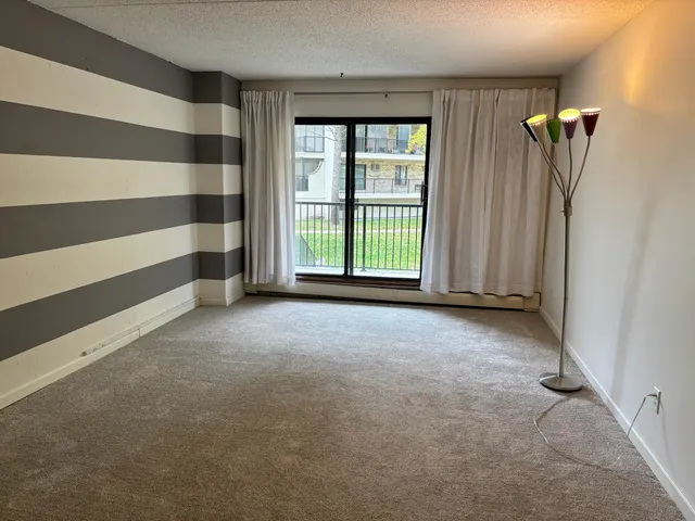 $179,000 | 10511 Cedar Lake Road, Unit 218, Minnetonka, MN 55305