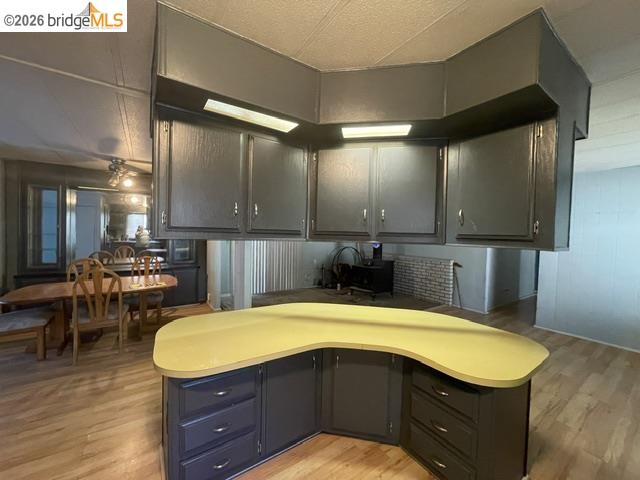 16629 Allison Way, Unit 4 Sonora, CA 95370 - Photo 13 of 25 a bathroom with a sink a mirror and a bathtub