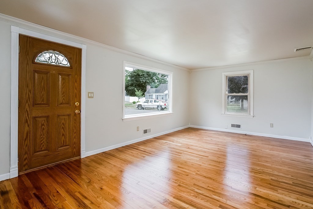 8 Bonneta Circle Chicopee, MA 01020 - Photo 7 of 22