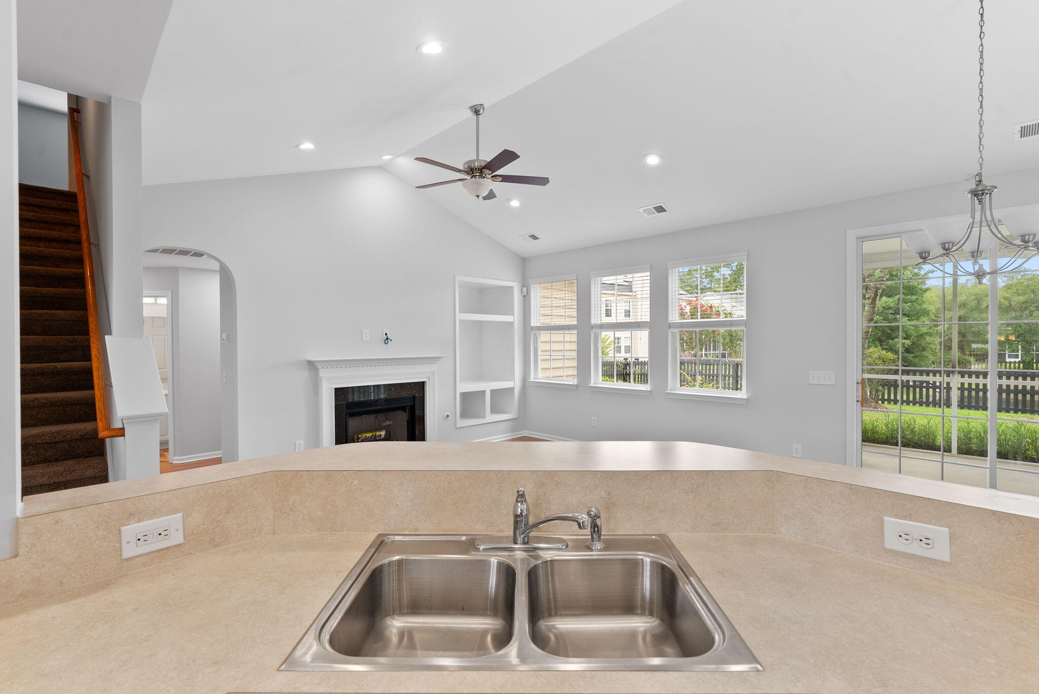 136 Gathering Island Road Summerville, SC 29485 - Photo 14 of 42 14-web-or-mls-BARCLAY MEDIA CO.-14