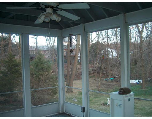 35 Nash Road Weymouth, MA 02190 - Photo 6 of 17 Gallery Image 6