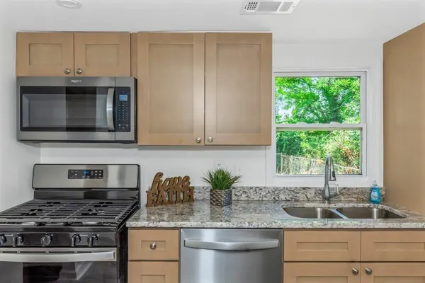 $1,650 | 204 Mill Street, Barnesville, GA 30204