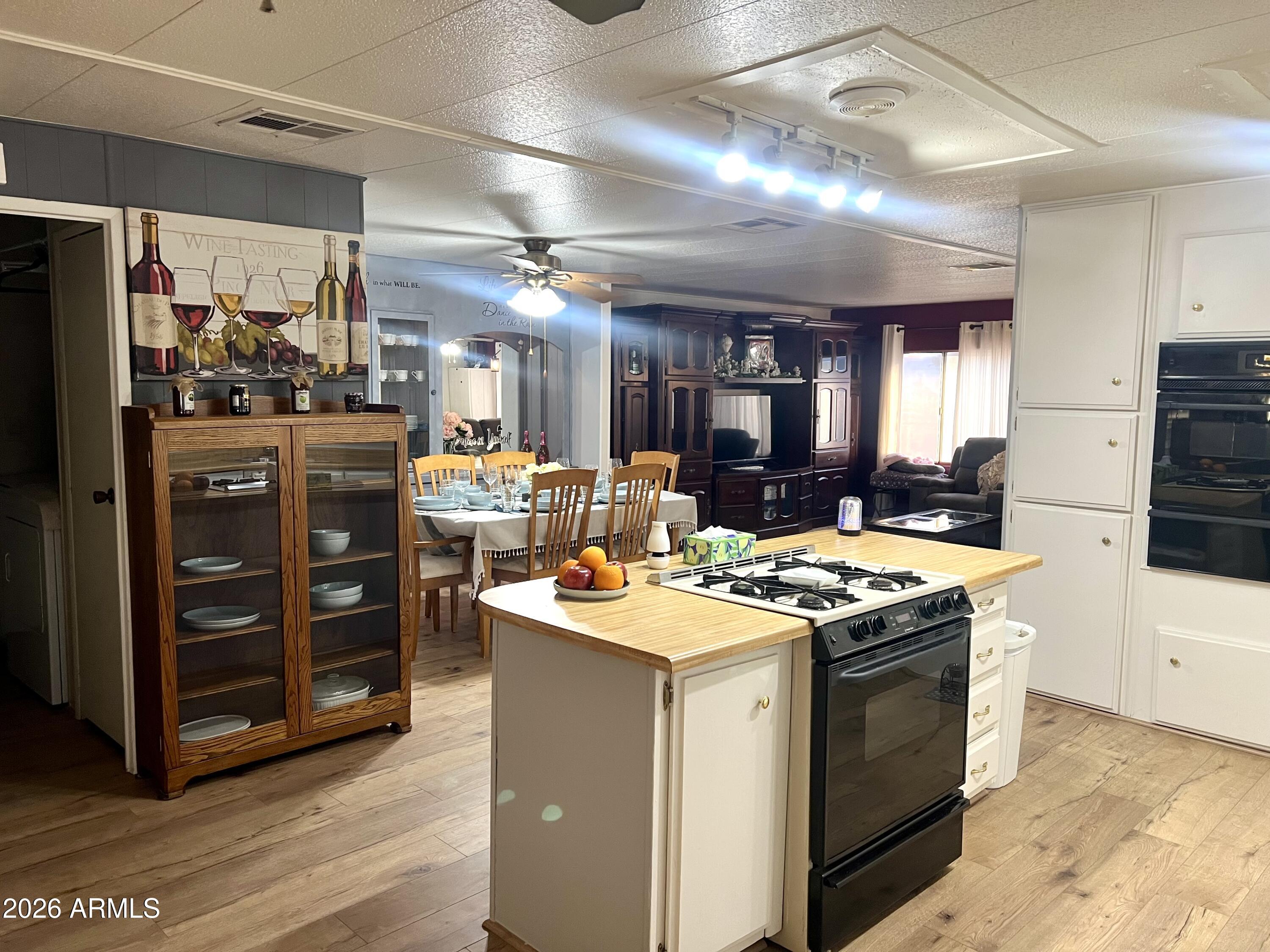 701 South Dobson Road, Unit 448 Mesa, AZ 85202 - Photo 12 of 35 Kitchen-Dining Room