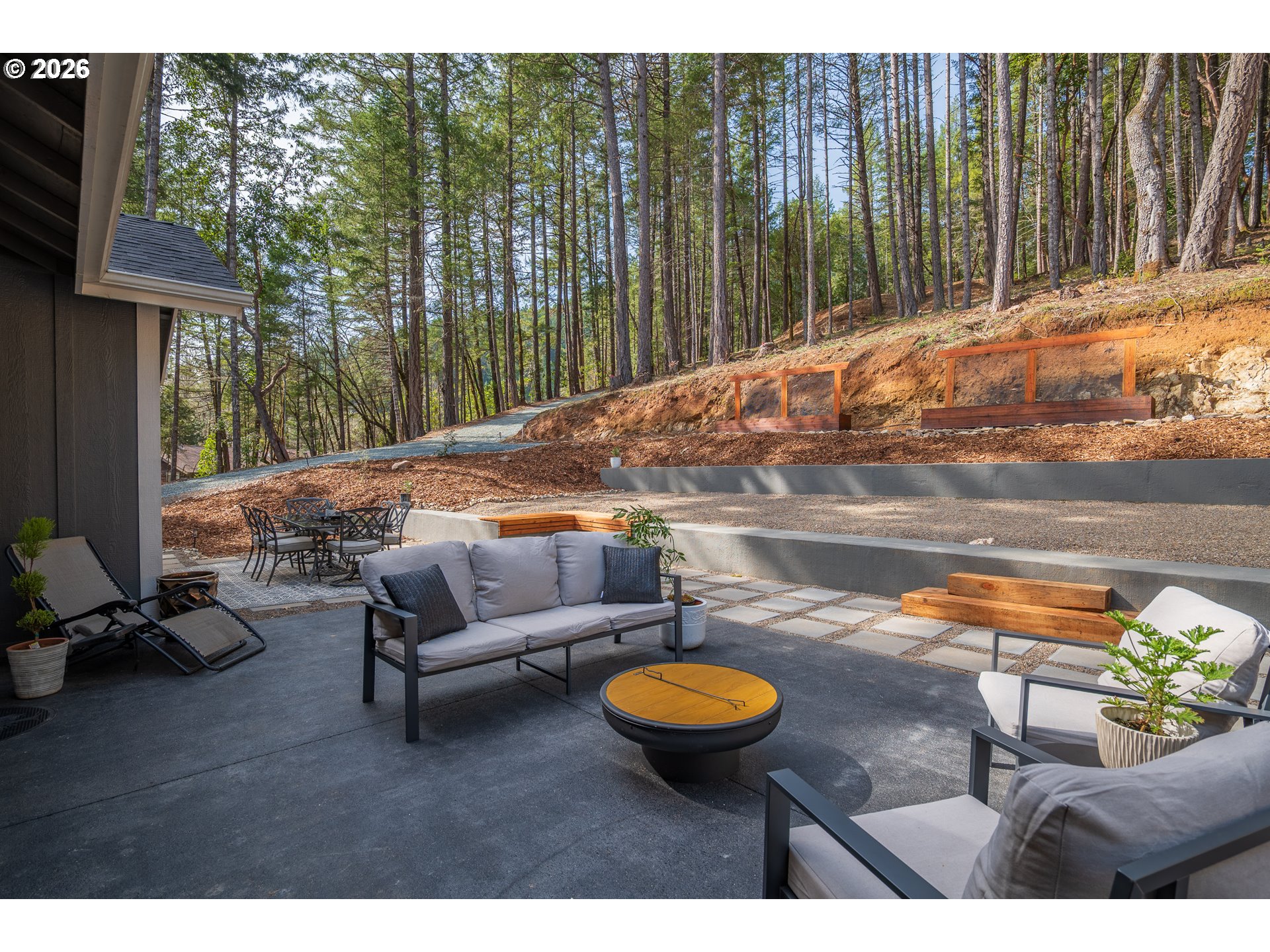 322 Round Prairie Road Wilderville, OR 97543 - Photo 28 of 43 Courtyard