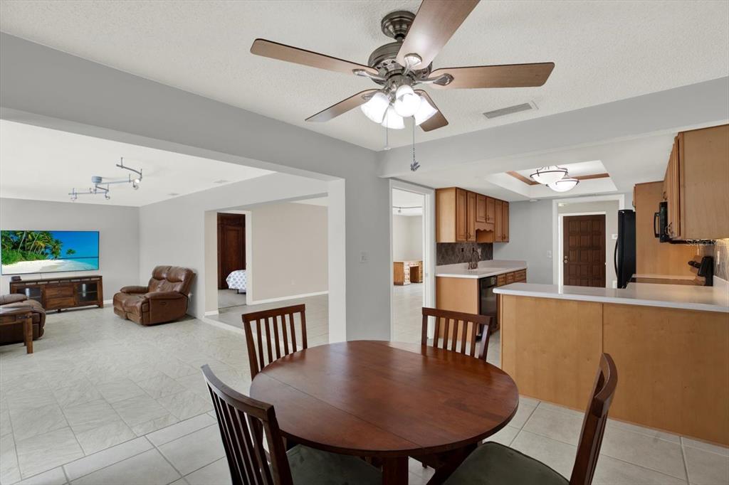 14560 Passage Way Seminole, FL 33776 - Photo 16 of 59