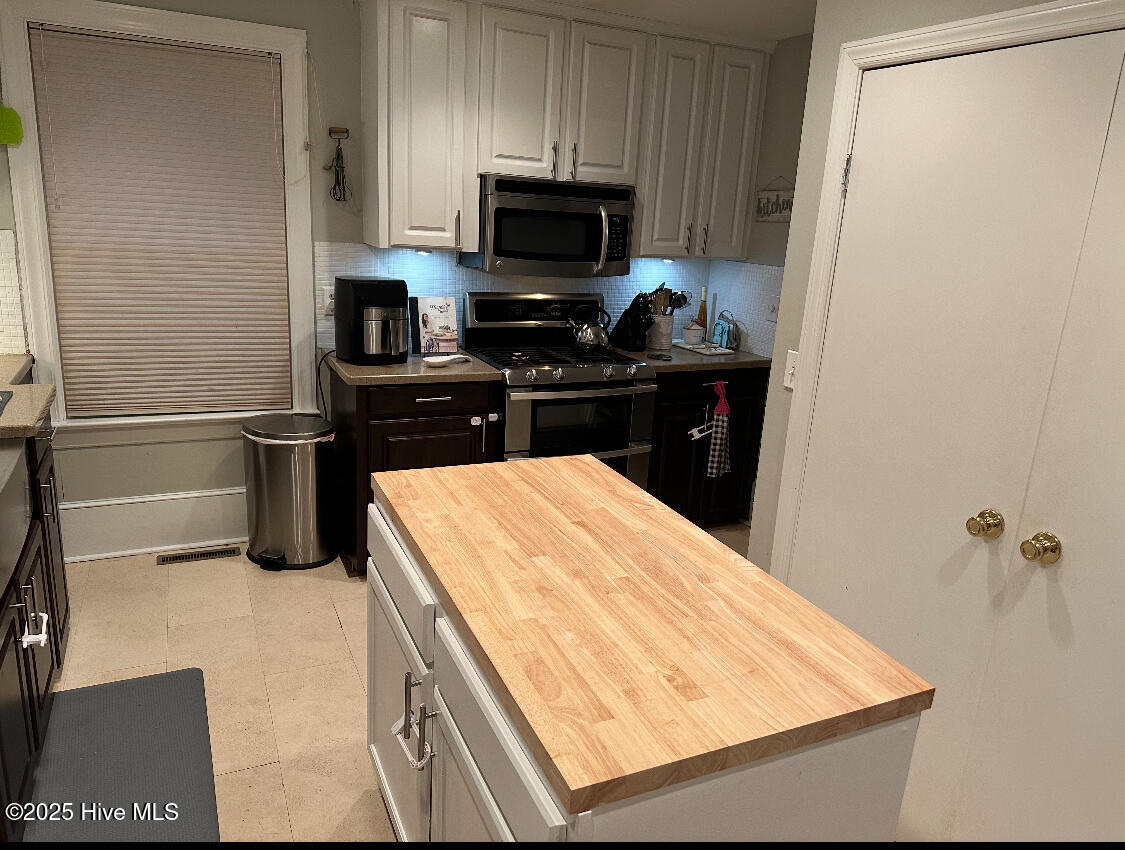 2303 Carey Road Kinston, NC 28504 - Photo 8 of 30 Kitchen