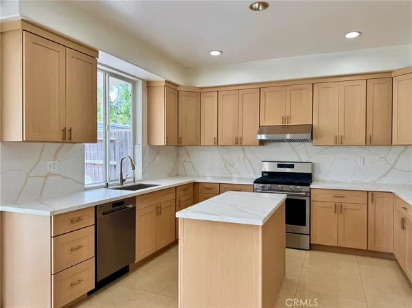 $4,500 | 8411 Sparton Avenue, Panorama City, CA 91402