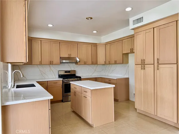 $4,500 | 8411 Sparton Avenue, Panorama City, CA 91402