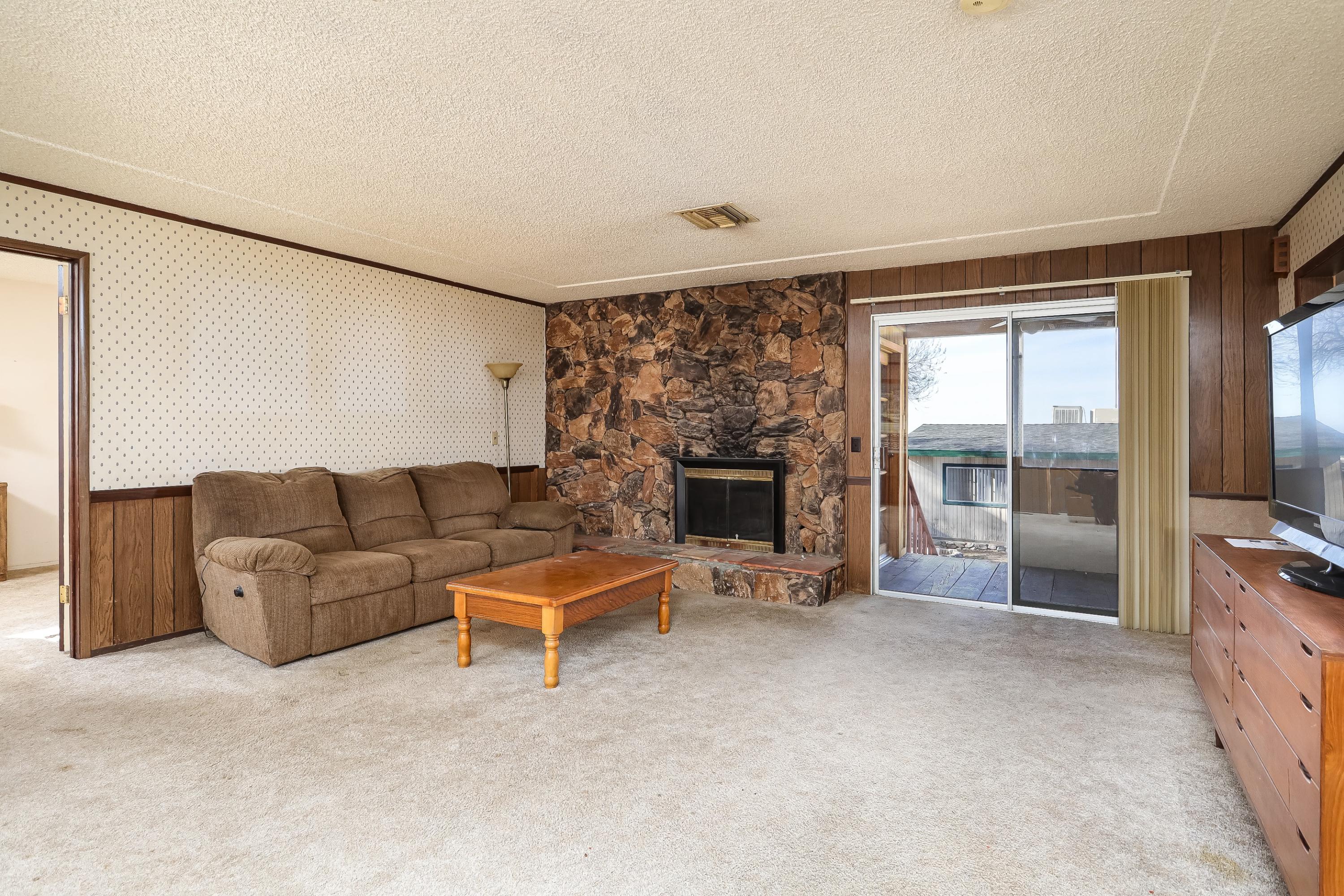 21265 Fort Tejon Road Llano, CA 93544 - Photo 8 of 47 IMG_6046_MLS