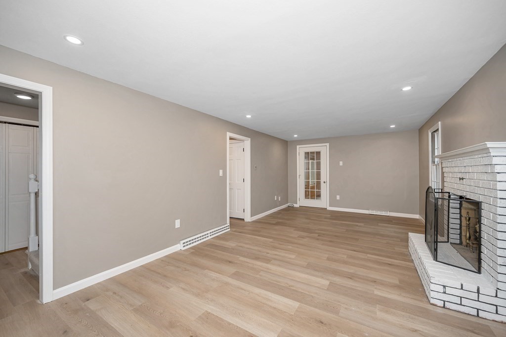 63 Cranberry Road Dracut, MA 01826 - Photo 11 of 37 Gallery Image 11