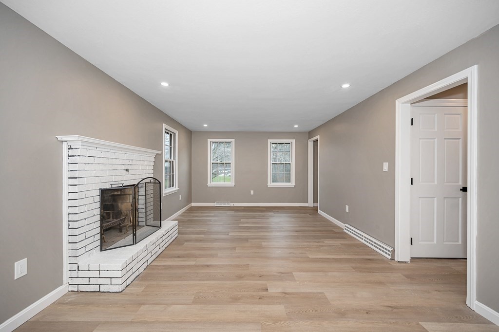 63 Cranberry Road Dracut, MA 01826 - Photo 12 of 37 Gallery Image 12