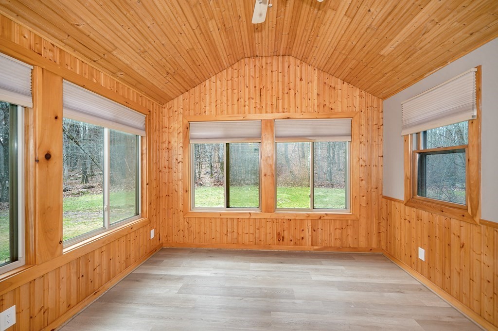 63 Cranberry Road Dracut, MA 01826 - Photo 13 of 37 Gallery Image 13