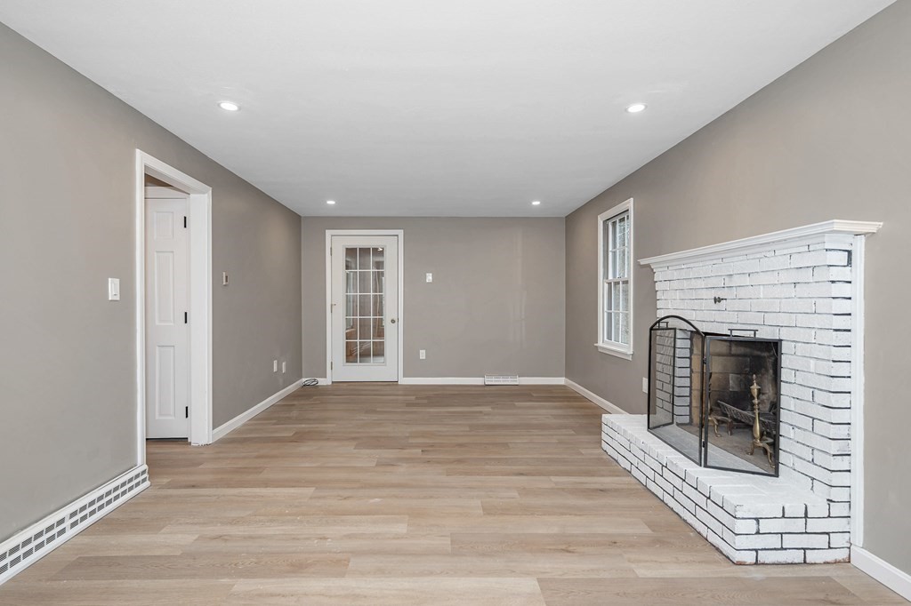 63 Cranberry Road Dracut, MA 01826 - Photo 10 of 37 Gallery Image 10