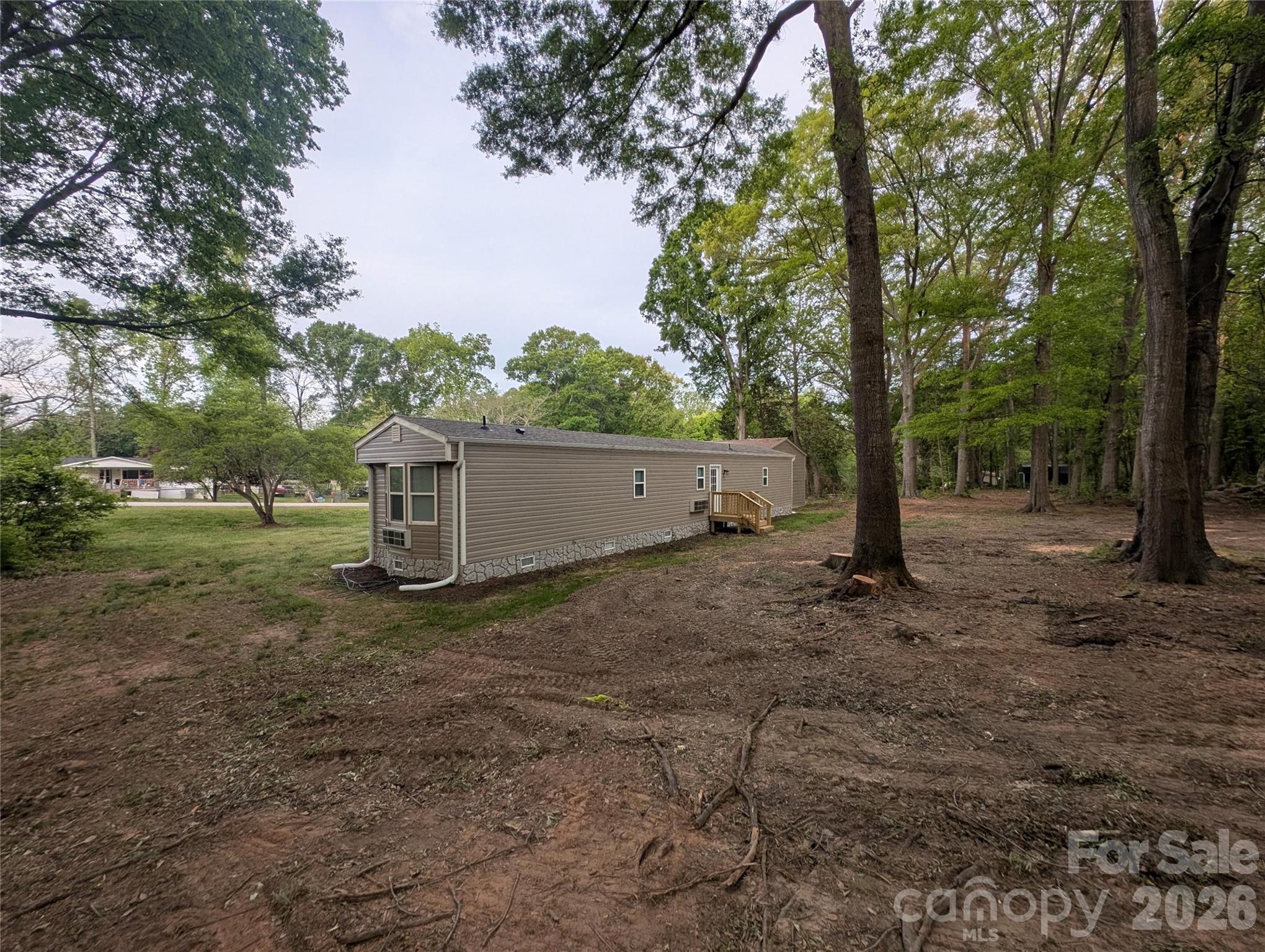 1220 Woodridge Road Clover, SC 29710 - Photo 3 of 20