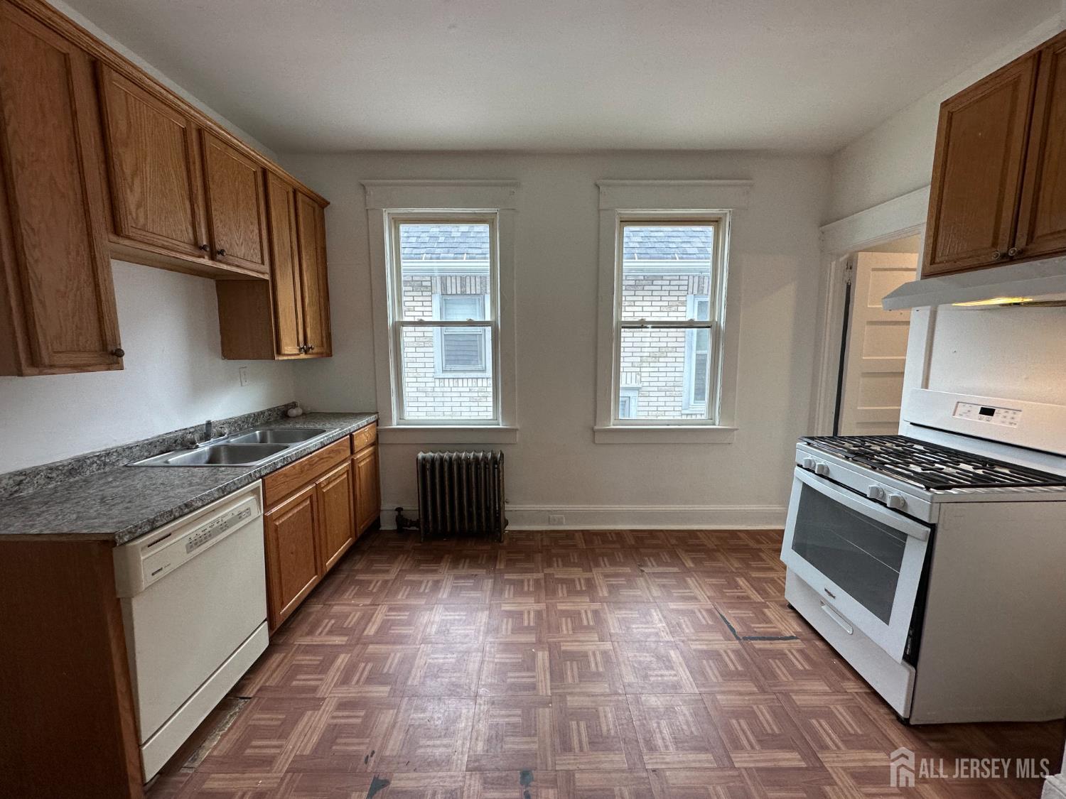 66 Louis Street, Unit 2 New Brunswick, NJ 08901 - Photo 2 of 5