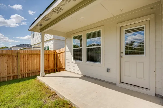 $1,750 | 113 Langston Street, Maxwell, TX 78656