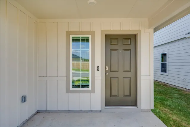 a view of an entryway of house