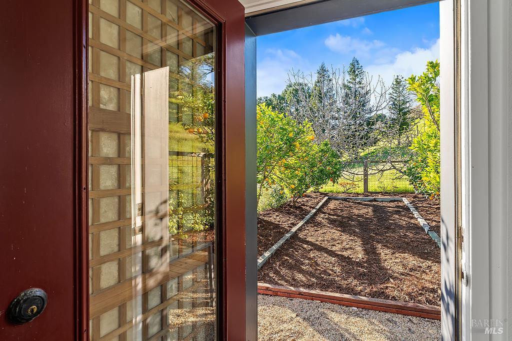 23121 Vineyard Road Geyserville, CA 95441 - Photo 39 of 58