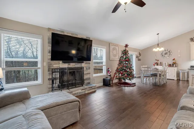 $600,000 | 178 Gladshire Lane, Warrenton, MO 63383