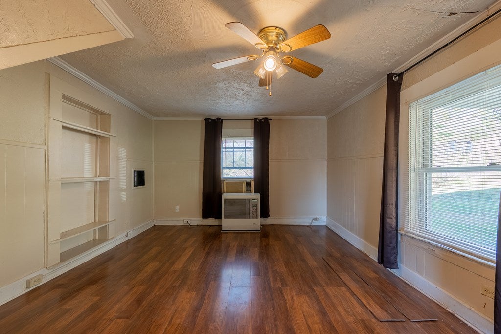 4033 Brookmont Road Pulaski, VA 24301 - Photo 10 of 58 Gallery Image 10