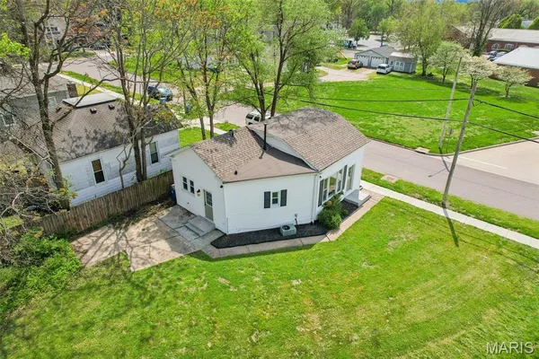$170,000 | 421 Wolf Street, Edwardsville, IL 62025