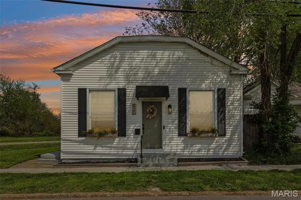 $170,000 | 421 Wolf Street, Edwardsville, IL 62025