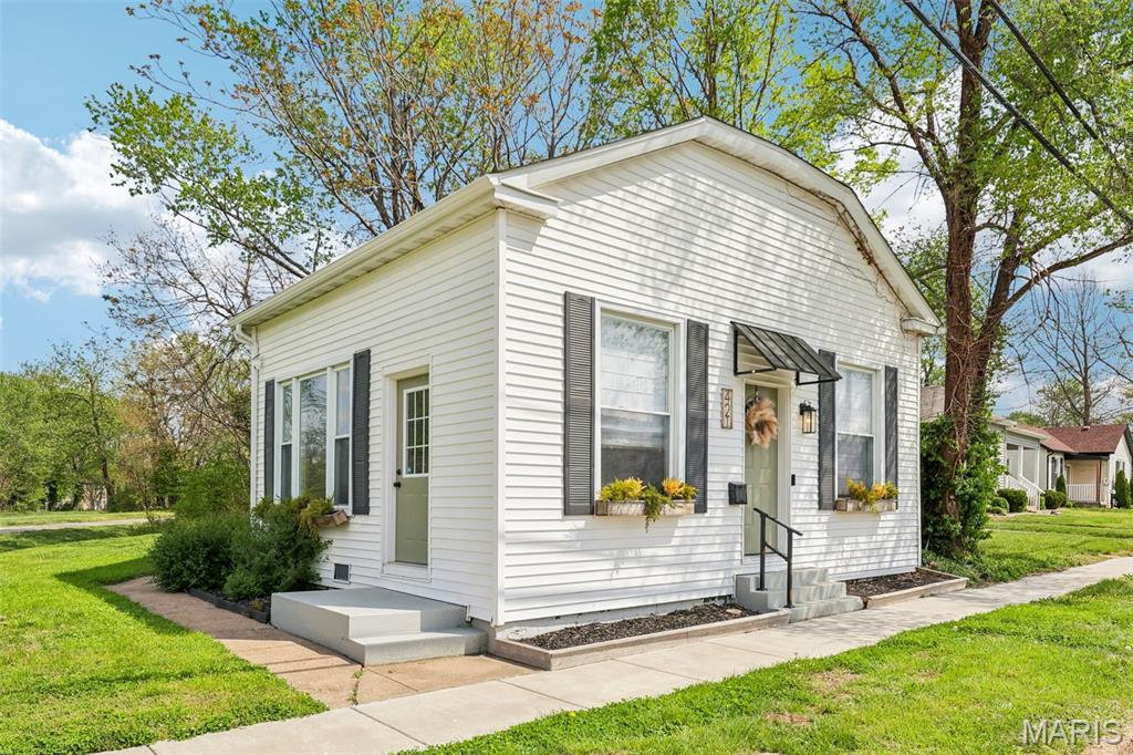 421 Wolf Street Edwardsville, IL 62025 - Photo 8 of 31