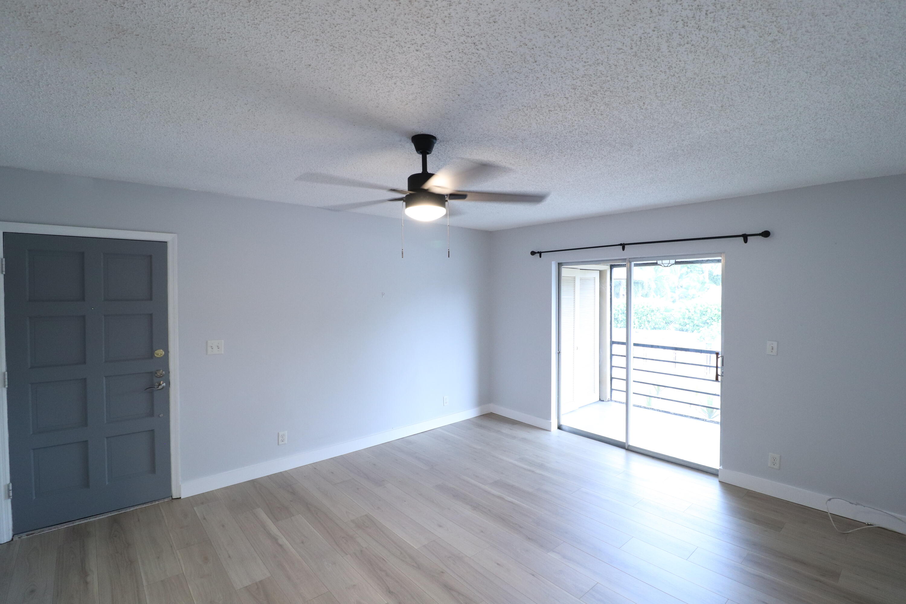 1271 Northwest 13th Street, Unit 455E Boca Raton, FL 33486 - Photo 5 of 25 IMG_4133