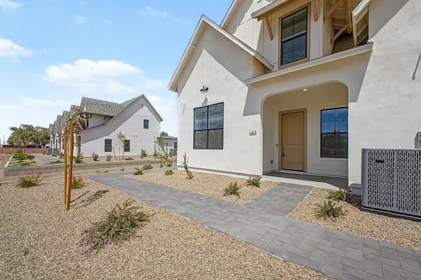 $2,250 | 8232 East University Drive, Unit 116, Mesa, AZ 85207
