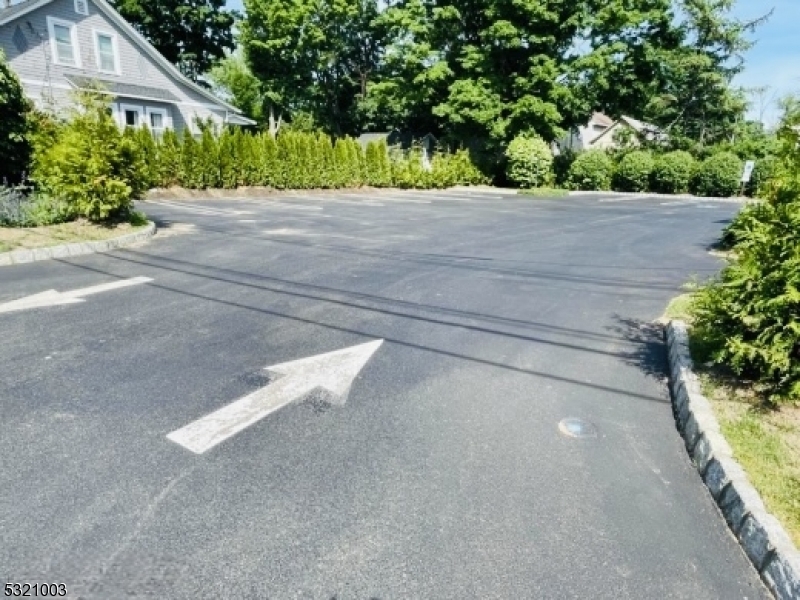 51 Main Street Succasunna, NJ 07876 - Photo 4 of 33