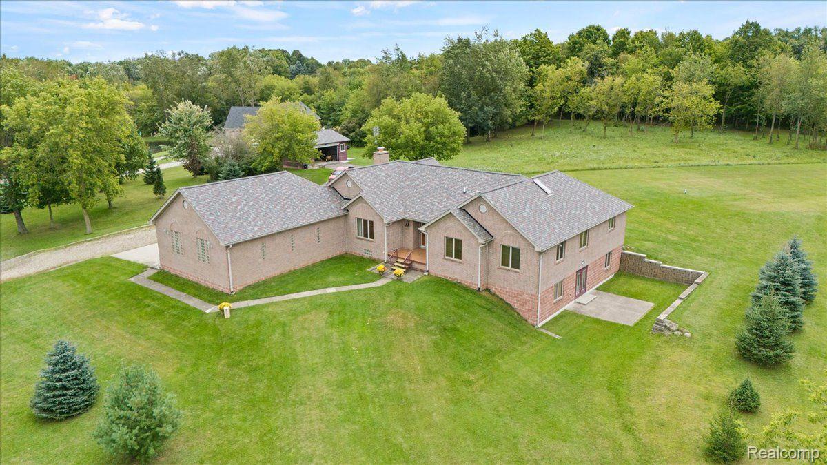 6940 Martin Road Imlay City, MI 48444 - Photo 4 of 62 Gallery Image 4