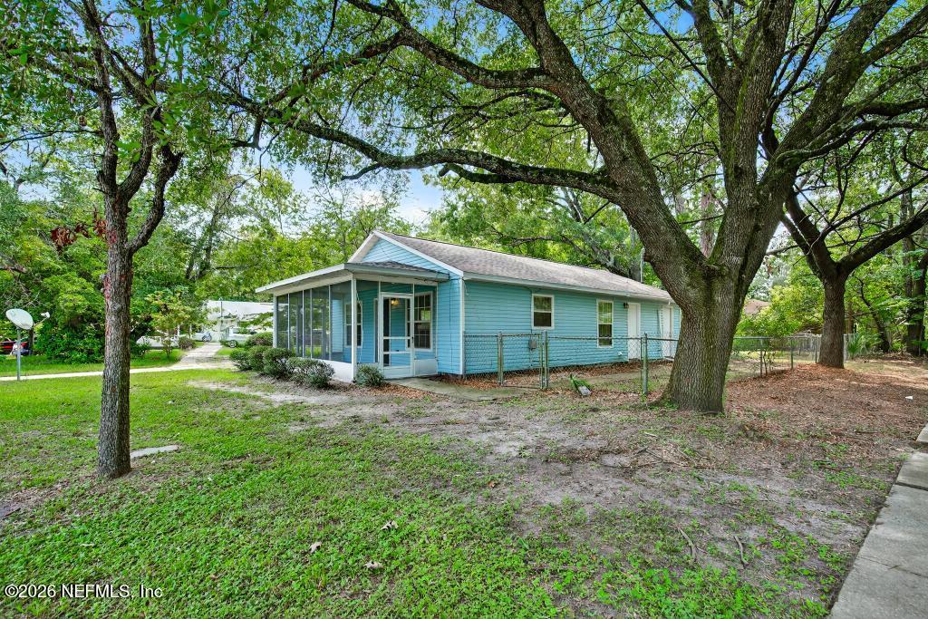 2080 Tuskegee Road Jacksonville, FL 32209 - Photo 4 of 45 2080 Tuskagee Rd-1