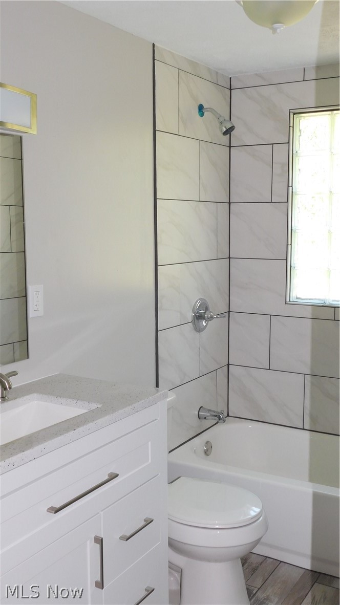 3287 Winchell Road Mantua, OH 44255 - Photo 15 of 18 2nd bath