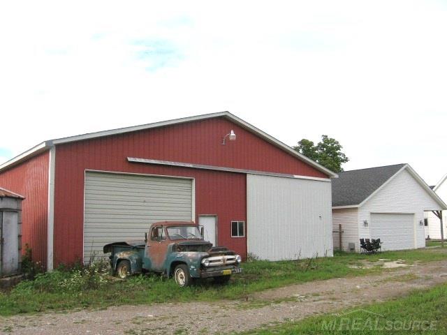 6376 Cribbins Road Croswell, MI 48422 - Photo 31 of 35 31300663-30.JPG